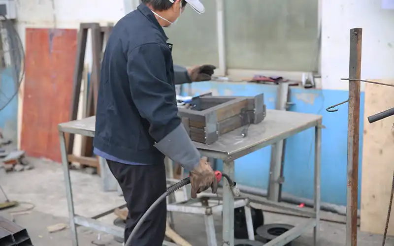 In-house welding and manufacturing at ShuangJia ISO 9001 factory for OEM/ODM production